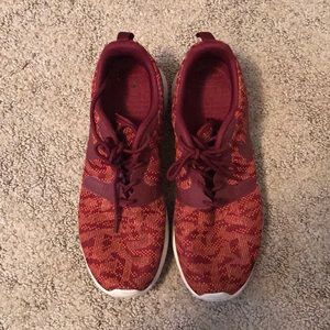 Women’s Nike Roshes